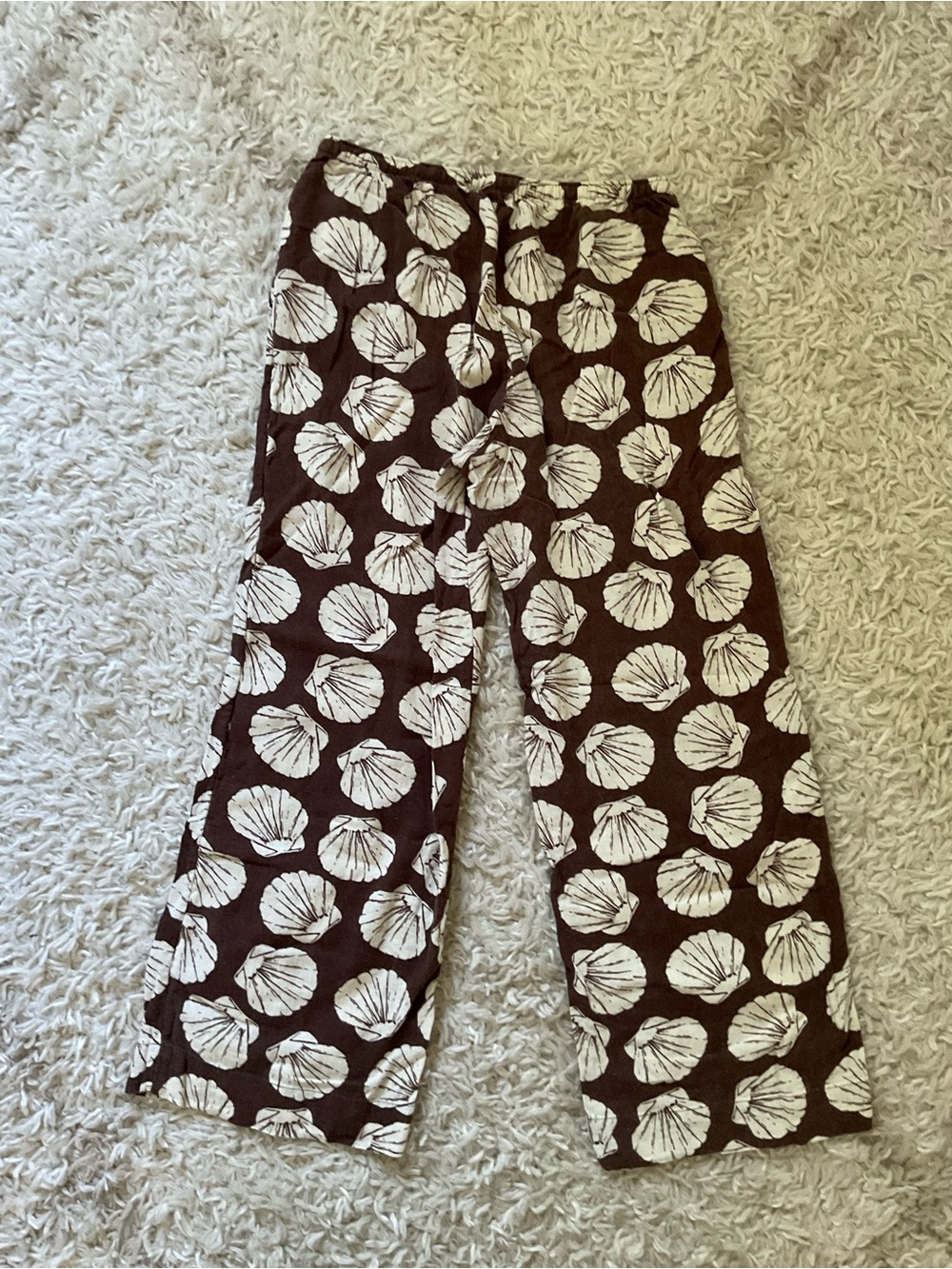 Brown Shell-Print Pants - Picture 2 of 3